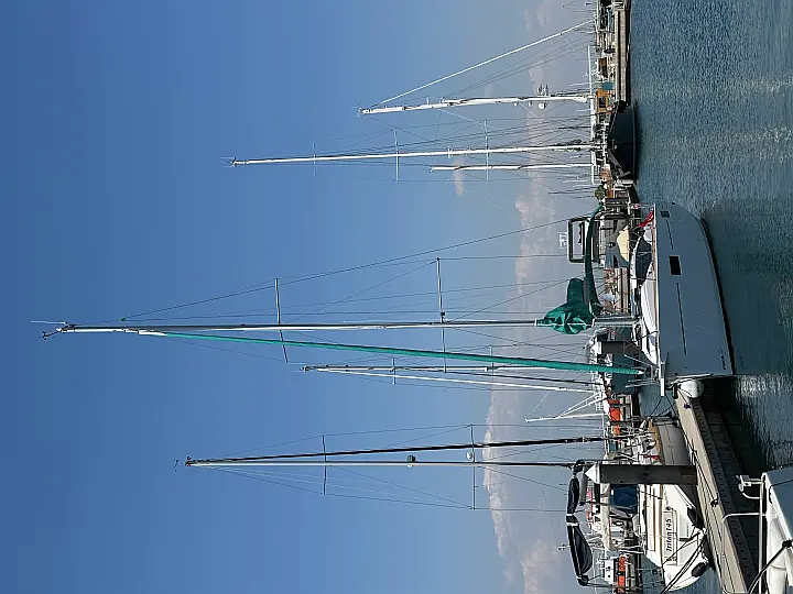 Maxus 35 (see with our base extra options availability as Air Conditioned) - 