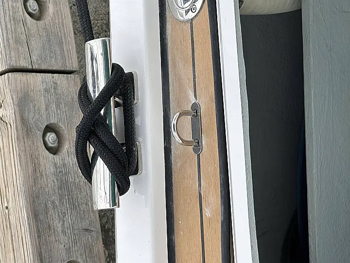 Maxus 35 (see with our base extra options availability as Air Conditioned) - 