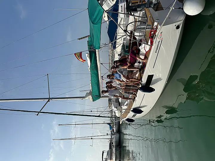 Maxus 35 (see with our base extra options availability as Air Conditioned) - 