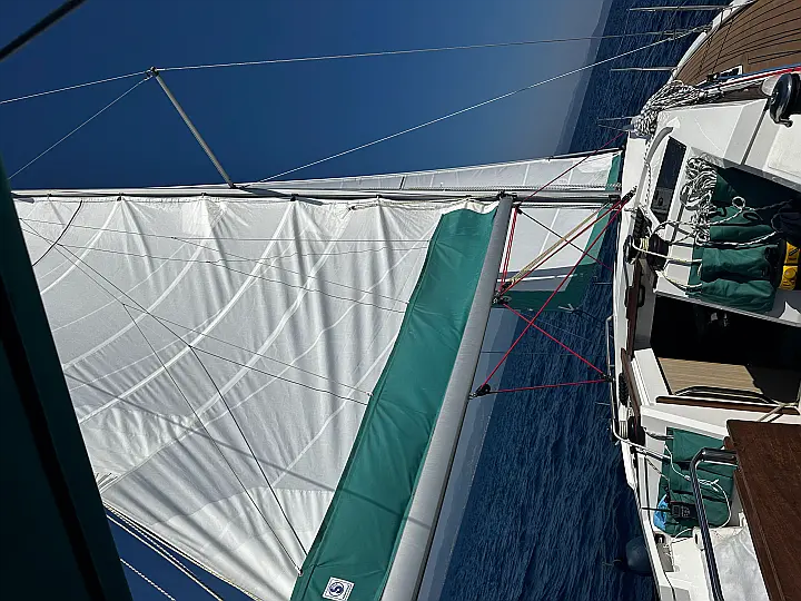 Maxus 35 (see with our base extra options availability as Air Conditioned) - 