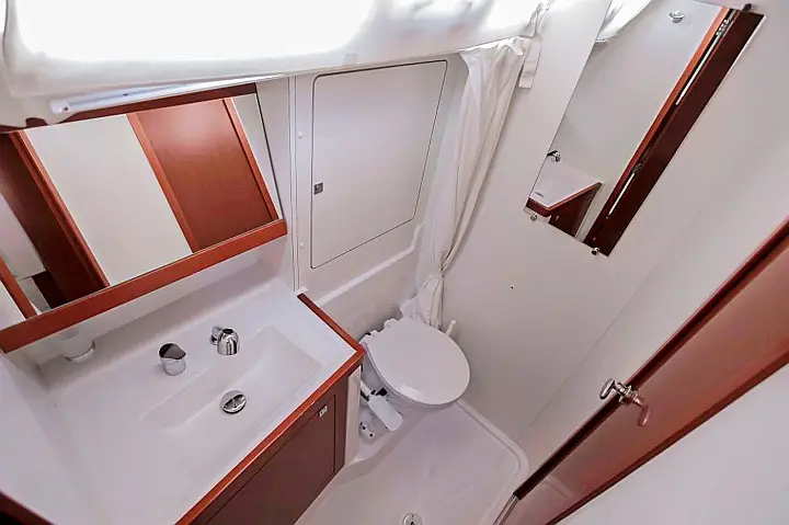 Beneteau Oceanis 48 - 