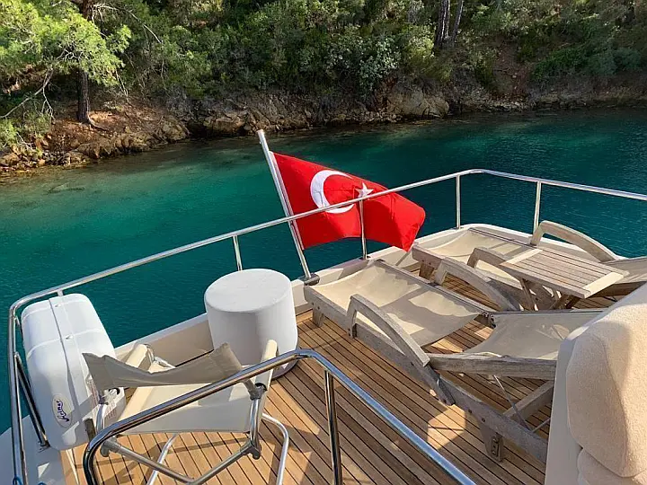 SES Yacht Trawler 55 - 