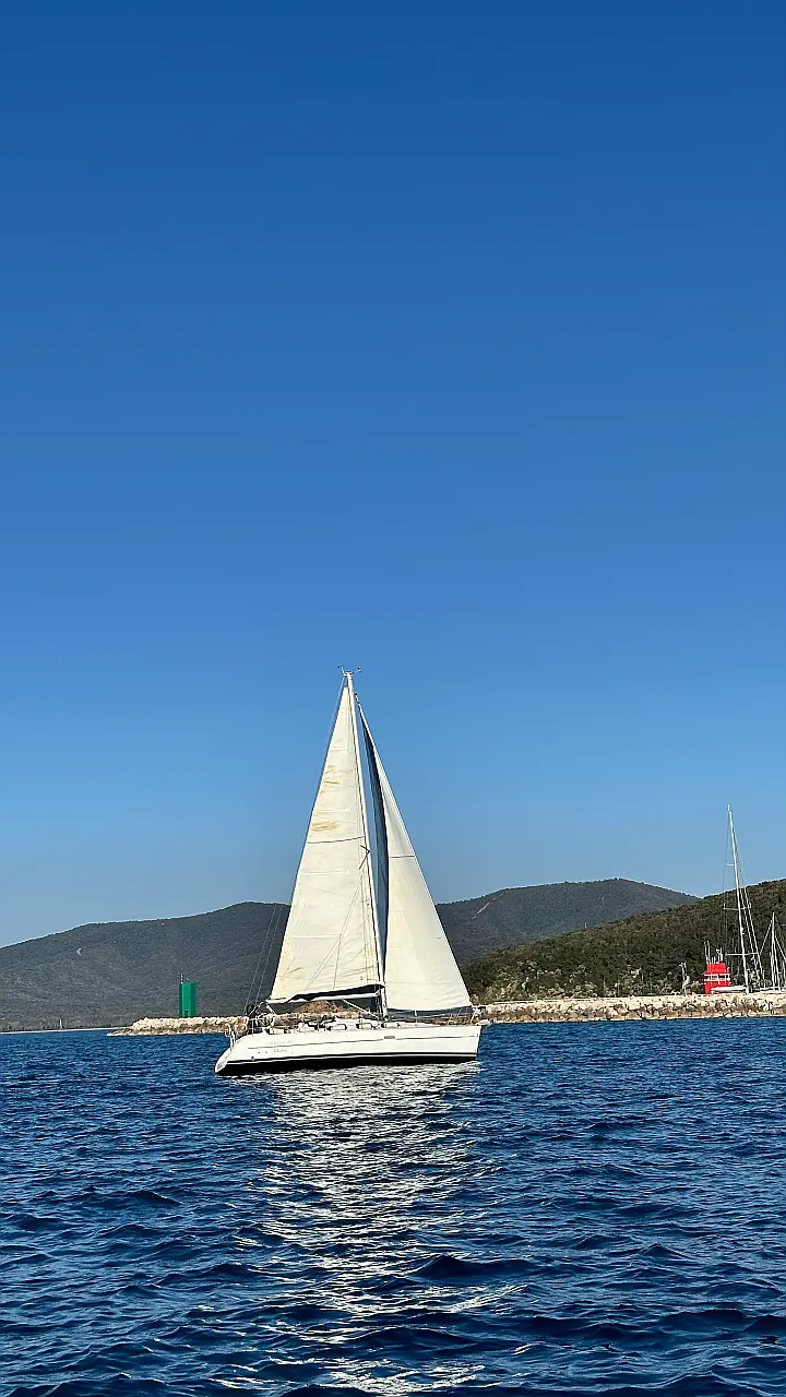 Oceanis 323 Clipper - 