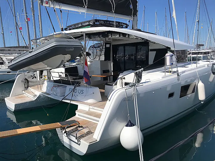 Lagoon 42 owner version - 