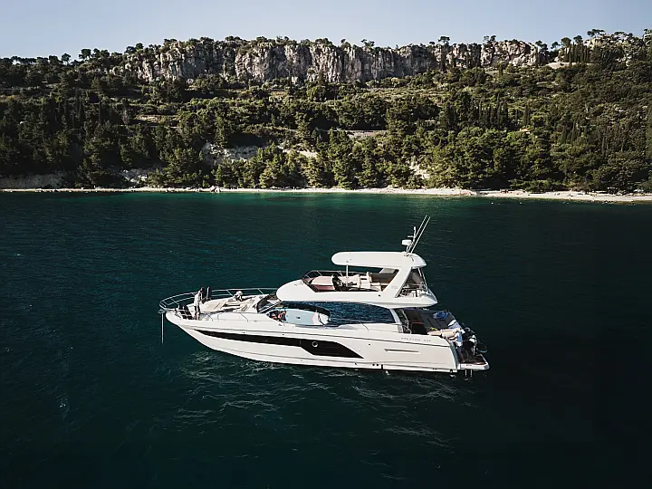Prestige 590 Fly - 
