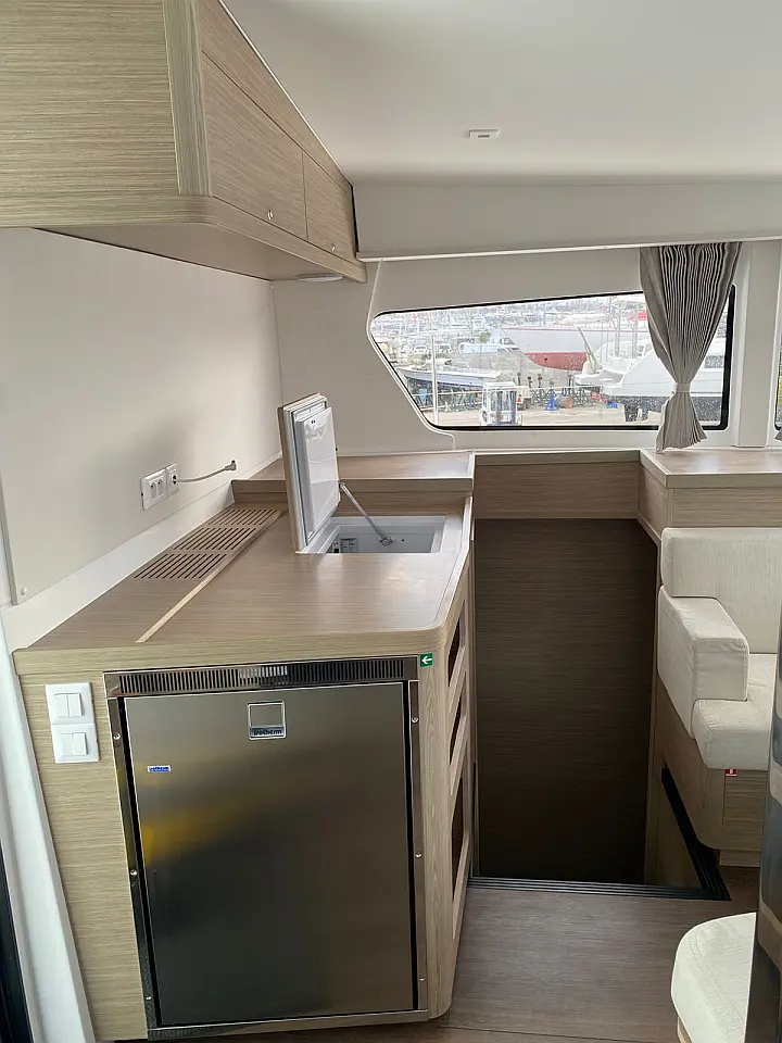 Lagoon 42 - 