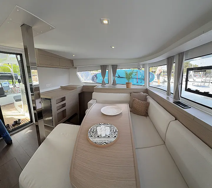 Lagoon 42 - 
