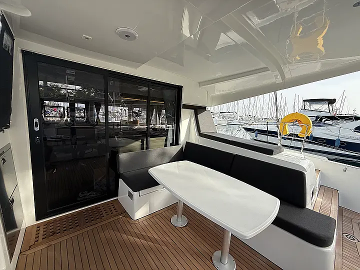 Lagoon 42 - 