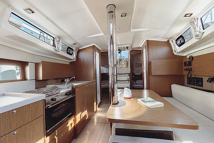 Oceanis 38.1 - 