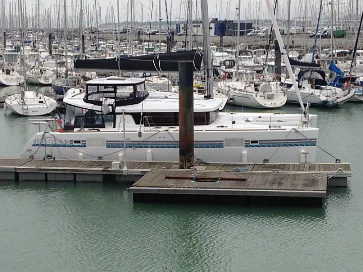 Lagoon 450 SporTop - Ship / starbord / outside