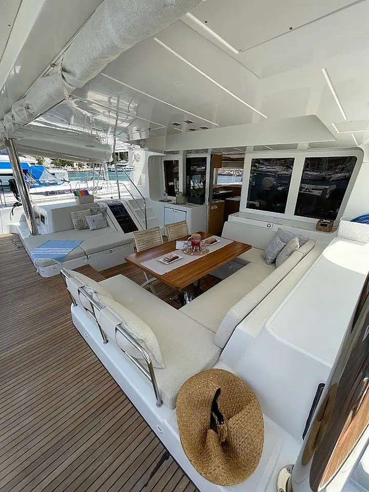 Lagoon 52F - 