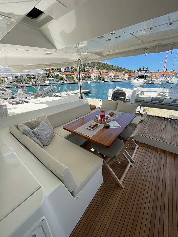 Lagoon 52F - 