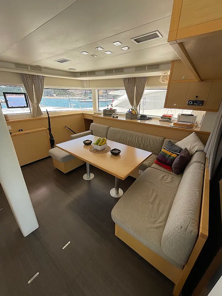 Lagoon 52F - 