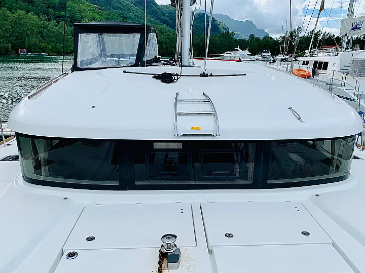 Lagoon 40 - Ship / front / outside