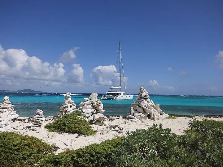 Lagoon 620 - Ship 1