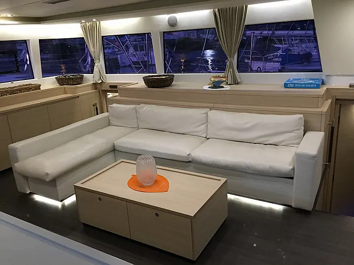 Lagoon 620 - Lounge / Salon
