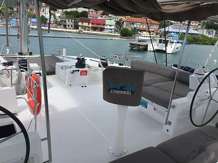 Lagoon 620 - Navigation / Outside