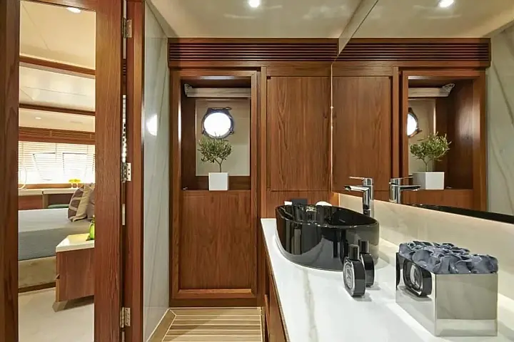 Azimut 85F - 