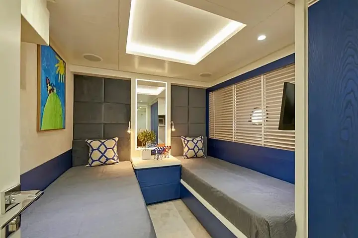 Azimut 85F - 