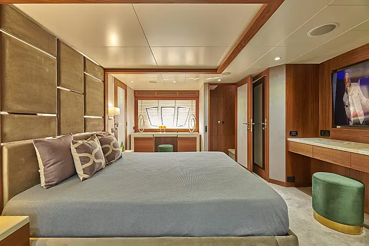 Azimut 85F - 