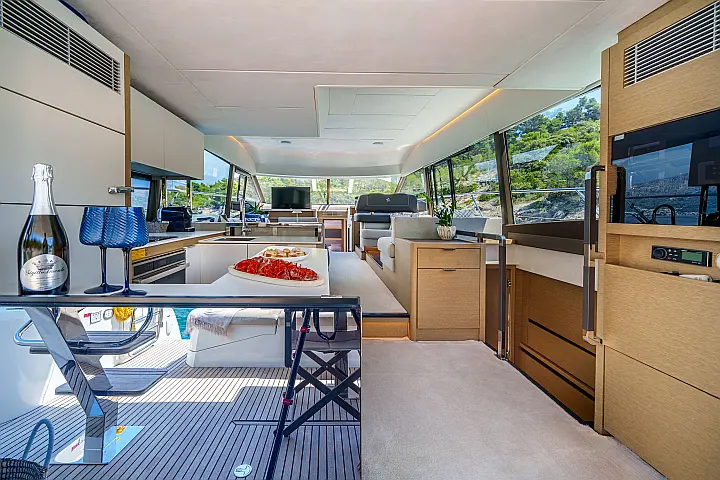 Prestige 590 Fly - 