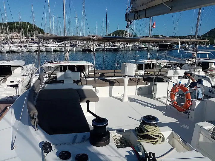 Lagoon 620 - Exterior Image