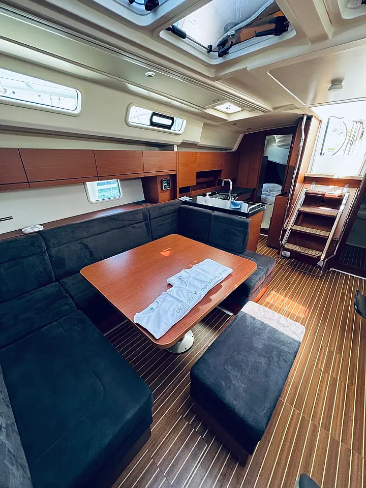Hanse 458 - 