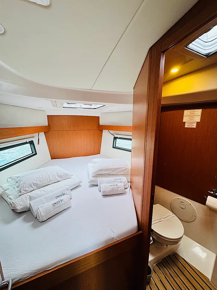 Bavaria C38 - 