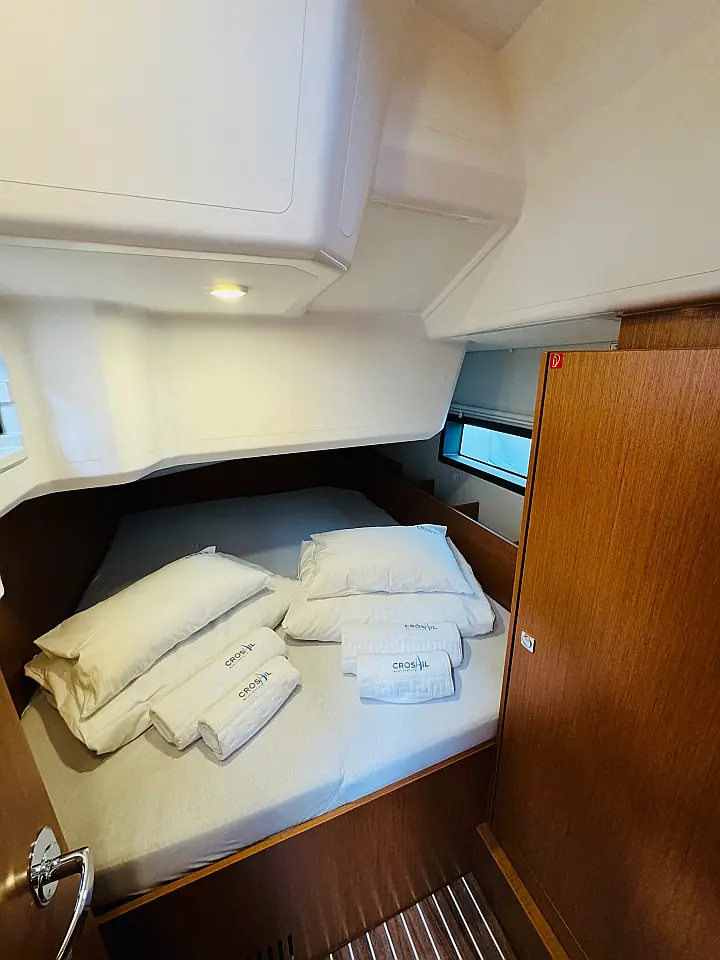 Bavaria C38 - 