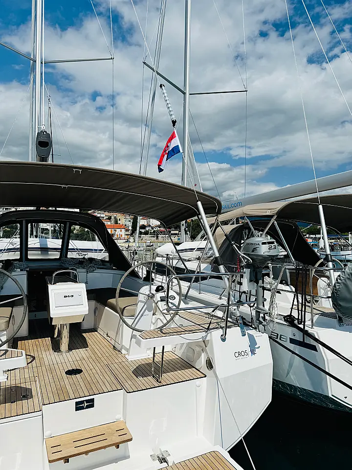 Bavaria C38 - 