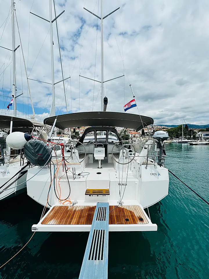 Bavaria C38 - 
