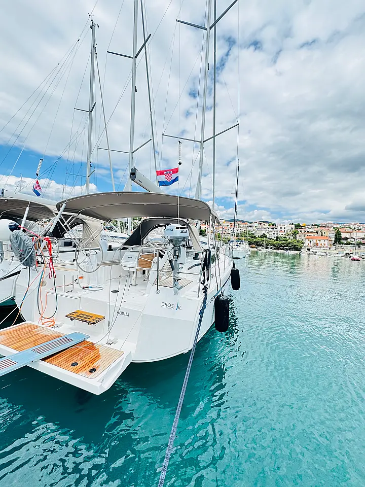 Bavaria C38 - 