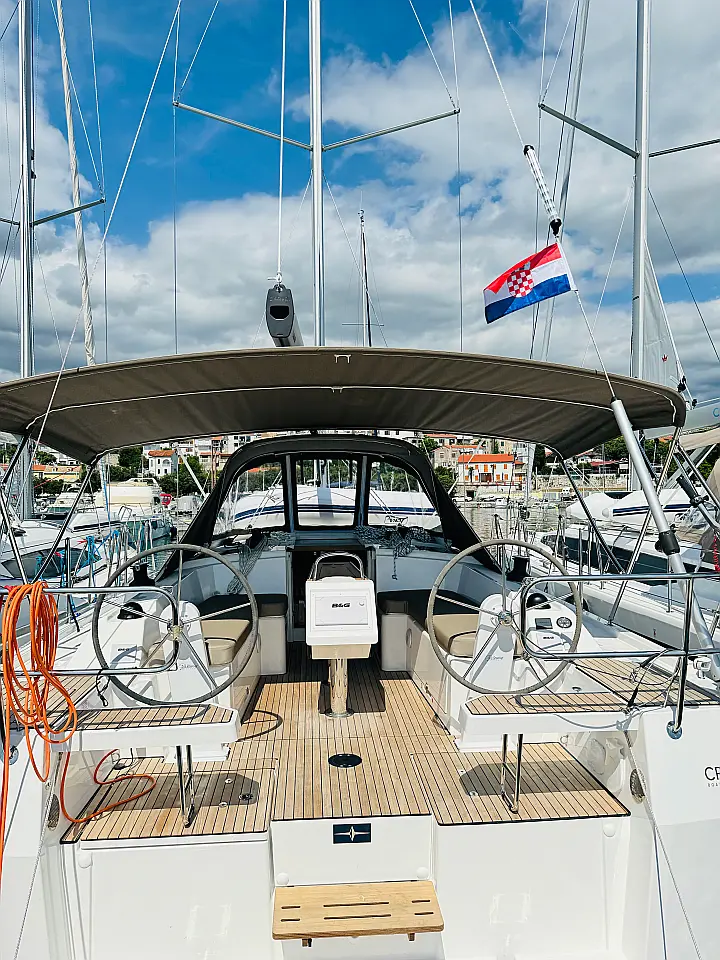 Bavaria C38 - 