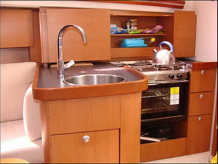 Hanse 325 - 