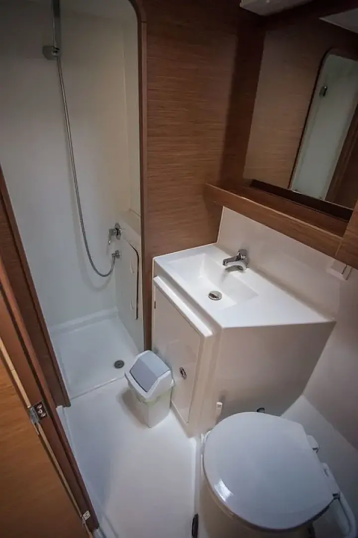 Lagoon 42 - 