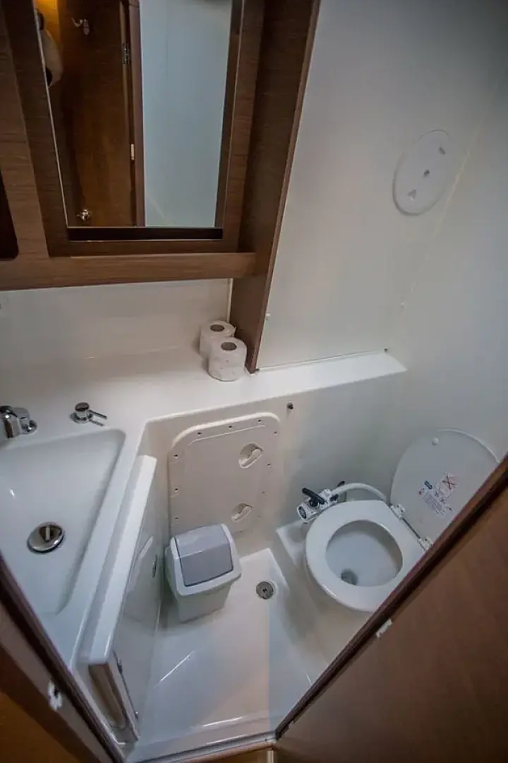 Lagoon 42 - 