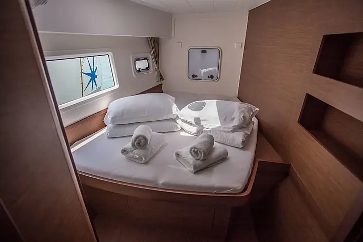 Lagoon 42 - 