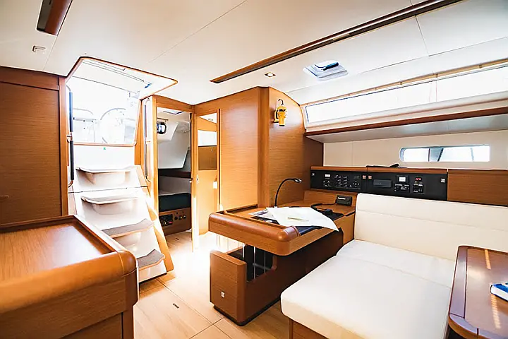 Sun Odyssey 519 - 