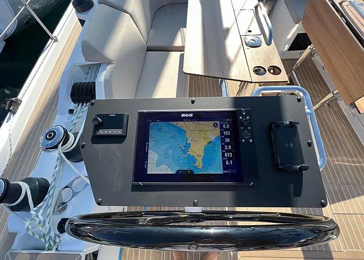 Bavaria C46 - 
