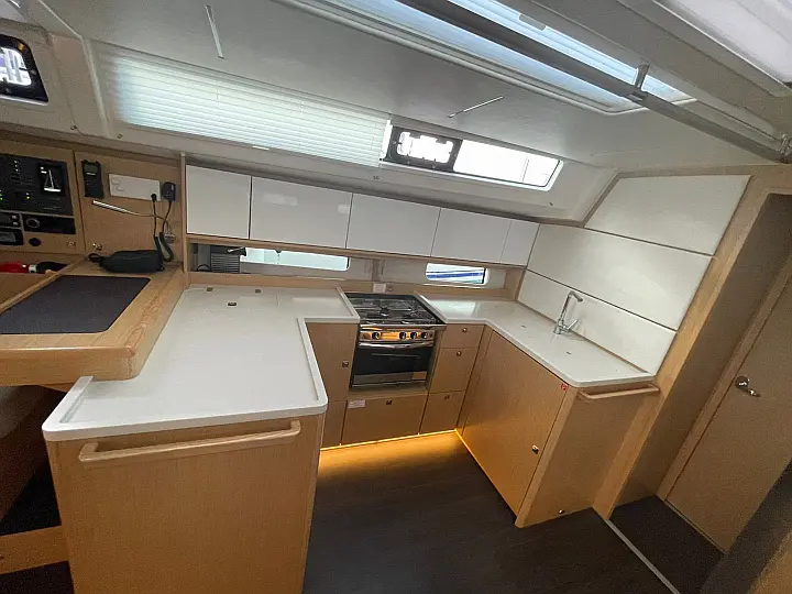Bavaria C46 - 