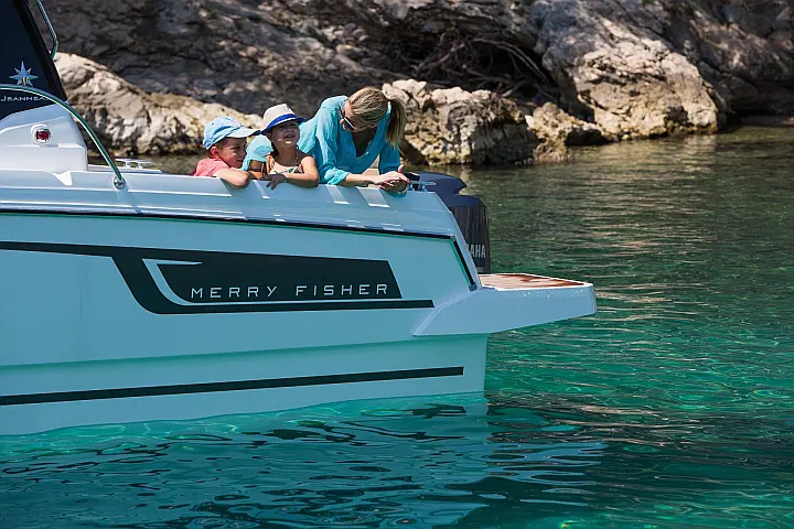 Merry Fisher 795 - 