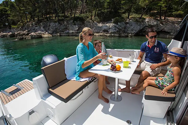 Merry Fisher 795 - 