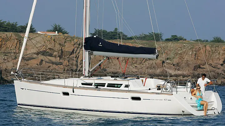 Sun Odyssey 42 i - exterior