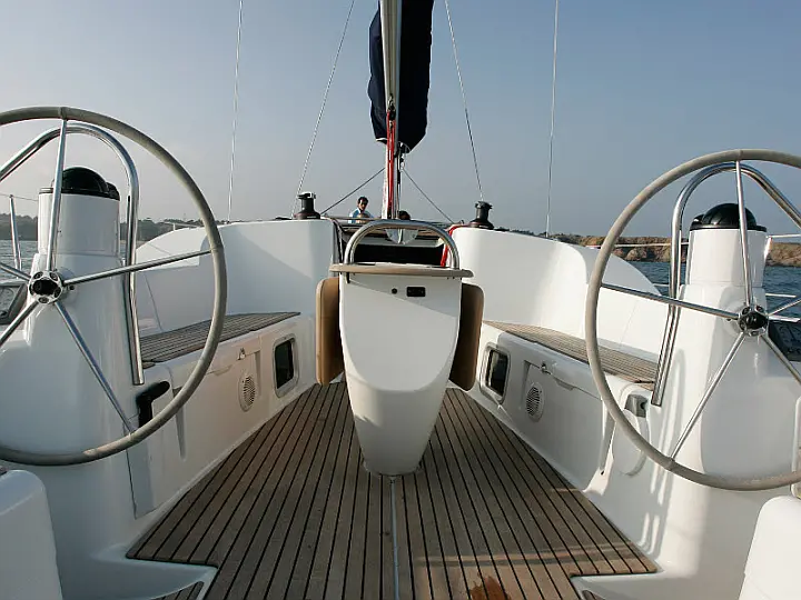 Sun Odyssey 42 i - exterior