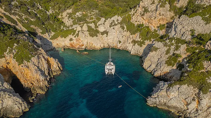 Lagoon 46 (LUXURY Equipped, SKIPPERED only) - 