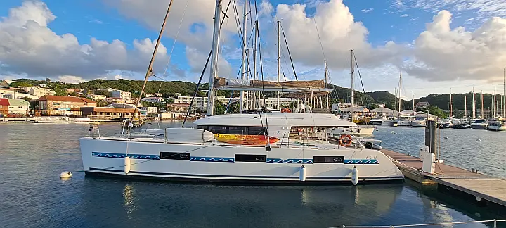 Lagoon 620 - Ship / port side