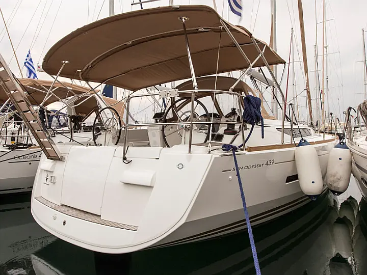 Sun Odyssey 439 - exterior