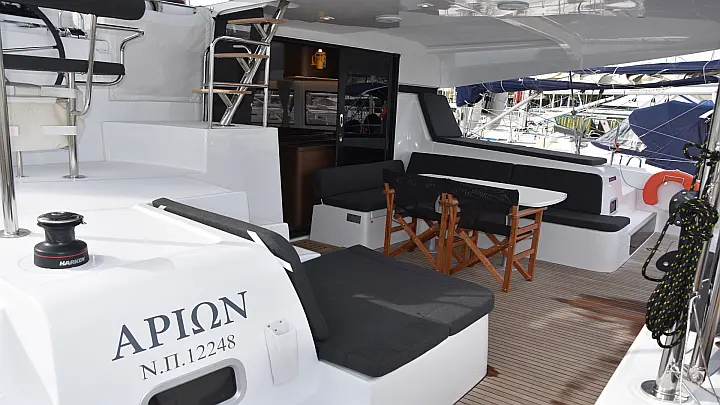 Lagoon 42 (A/C, generator, Watermaker) - 