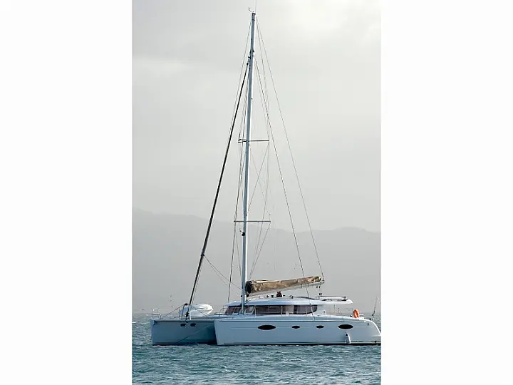 Salina 48 - exterior